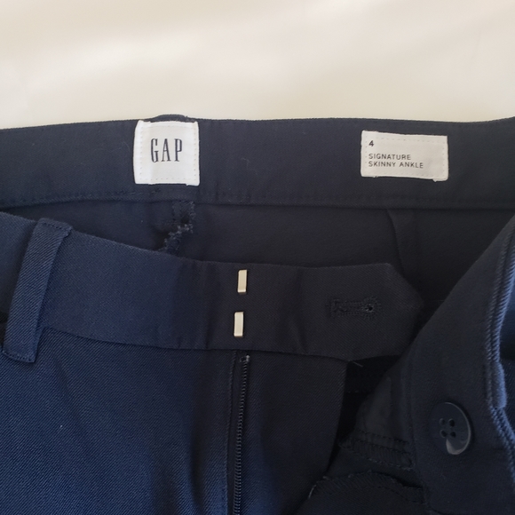 Cropped ankle pants - Picture 2 of 3